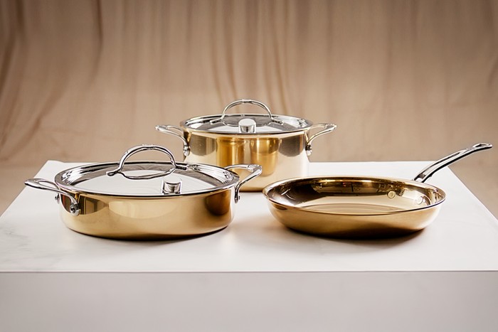 Colección de ollas y sartén Royal Prestige en acabado dorado